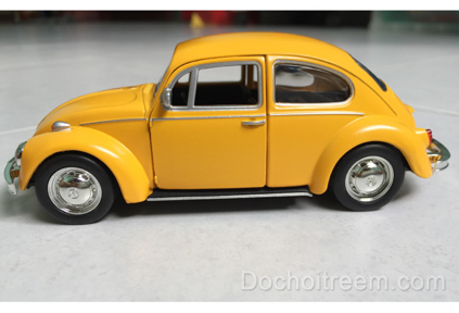 Xe Volkswagen Beetle vang - Shop bán đồ chơi trẻ em tại tphcm