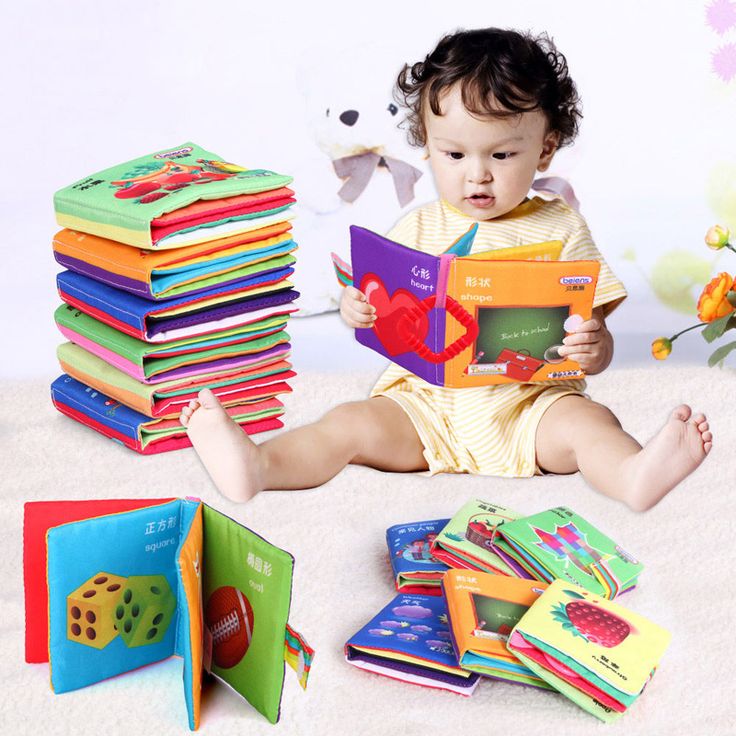 Những đồ chơi giúp bé phát triển ngôn ngữ qua từng giai đoạn