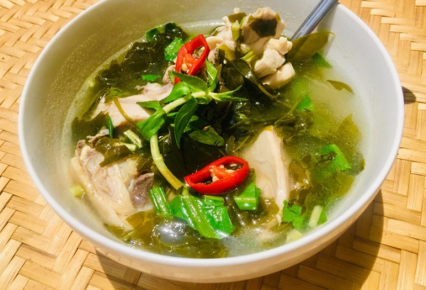 Canh gà lá giang