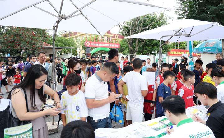 30 gương mặt xuất sắc gia nhập Khóa 4 Học viện Bóng đá Nutifood
