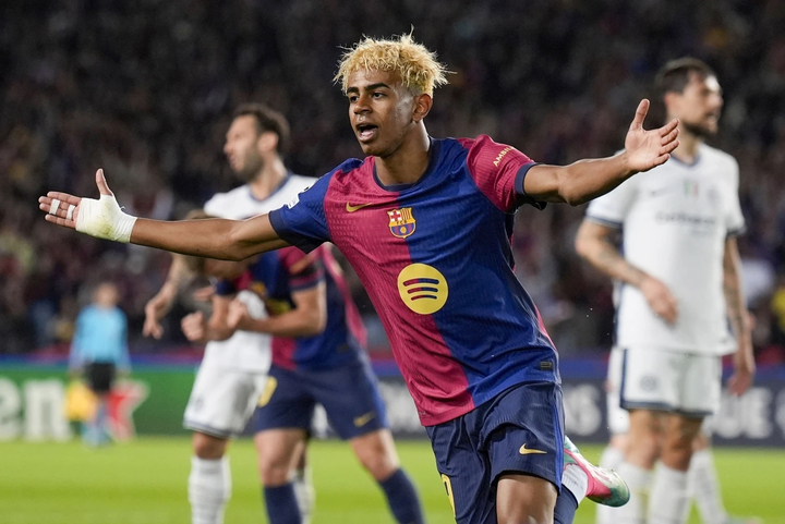 Lamine Yamal xuất sắc nhất mùa giải La Liga 2025-2026