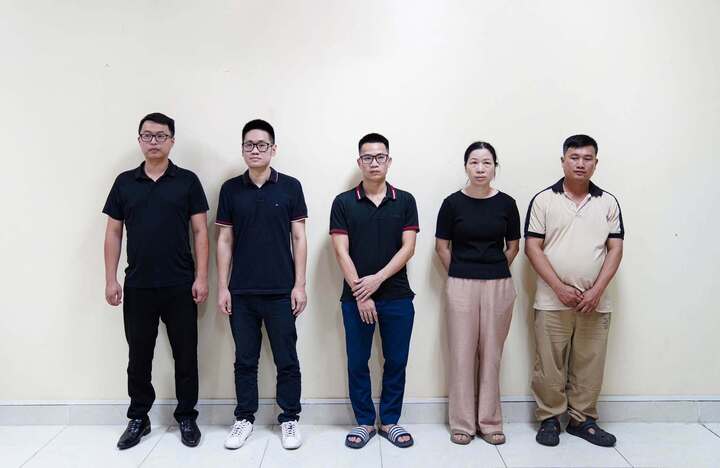 Khởi tố 5 giám đốc, nhân viên công ty cài ‘win lậu’, crack phần mềm máy tính